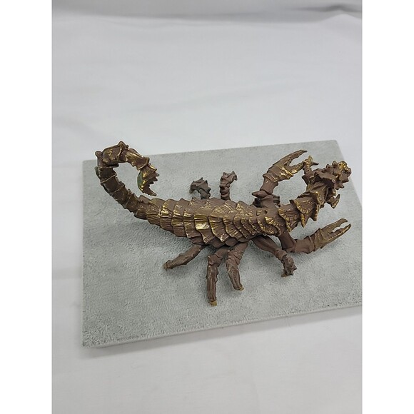 2015 Safari Ltd Desert Dragon PVC Golden Scorpion 7" Figure Toy - Picture 10 of 16